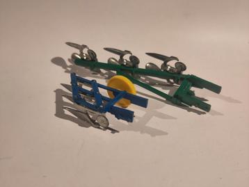 2x Britains Ltd ploeg  beschikbaar voor biedingen
