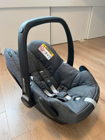 Maxi-cosi rock met FamilyFix2 isofix incl cocobelt beschikbaar voor biedingen