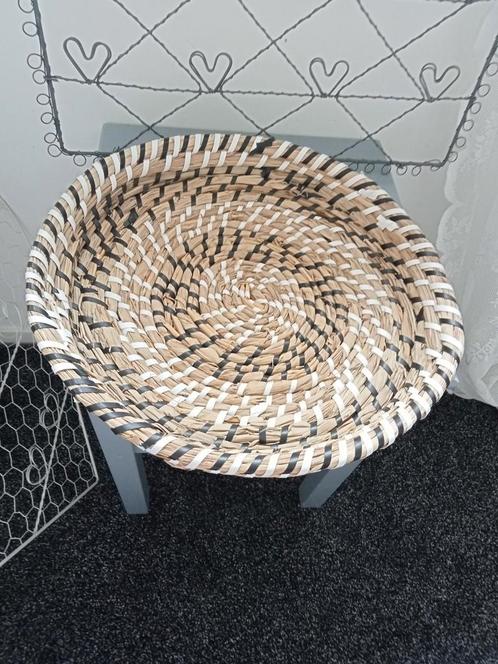 Schaal/mand "  33 x 5 cm ", Huis en Inrichting, Woonaccessoires | Schalen en Manden, Zo goed als nieuw, Schaal, Rond, Riet, Ophalen of Verzenden