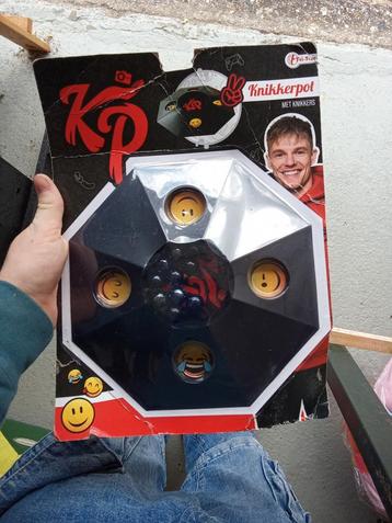 Knikkerpot - Emoji Editie beschikbaar voor biedingen