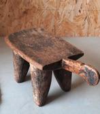 Afrikaanse houten kruk / bijzettafel, footstool, authentiek, Gebruikt, Bruin, Onbekend, Ophalen of Verzenden