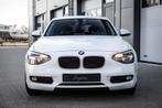 BMW 1-serie 116i Sport Automaat (136pk) 5-drs NAVI STOELVERW, Auto's, Gebruikt, 4 cilinders, Wit, 1285 kg