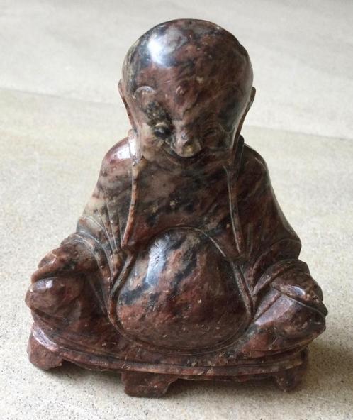 Miniatuur Boeddha van speksteen in goede staat, Antiek en Kunst, Kunst | Beelden en Houtsnijwerken, Verzenden