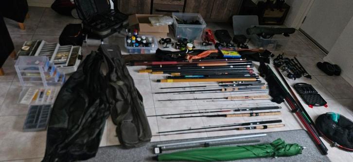 Grote partij vis spullen, hengels, molens ed., Watersport en Boten, Hengelsport | Algemeen, Gebruikt, Ophalen