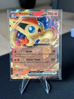 Victini #033 - Scarlet & Violet: Paldean Fates, Ophalen of Verzenden