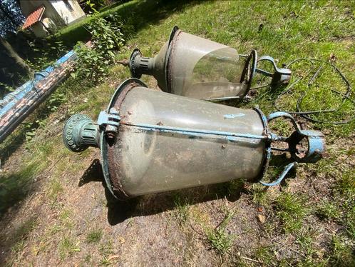 2 gietijzeren lantaarnpalen, Tuin en Terras, Buitenverlichting, Gebruikt, Staande lamp, IJzer, 50 tot 250 watt, Netvoeding, Waterbestendig