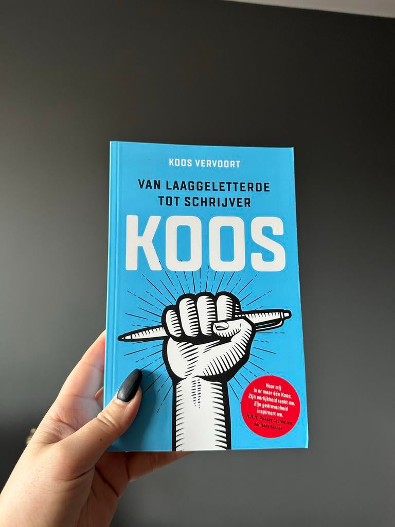 Koos Vervoort - Van laaggeletterde tot schrijver (Nieuw), Ophalen of Verzenden, Nieuw, Overige