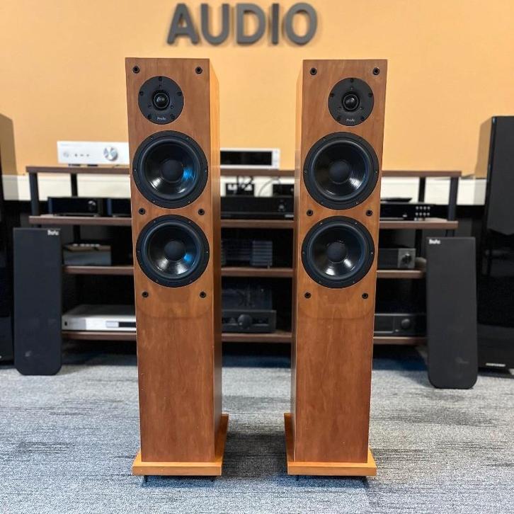 ProAc Studio 140 voerstaande speakerset (occasion), Audio, Tv en Foto, Luidsprekers, Refurbished, Front, Rear of Stereo speakers