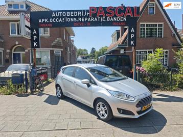 Ford Fiesta 1.0 EcoBoost Titanium automaat-Parksensor- beschikbaar voor biedingen