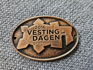 Vestingdagen Hellevoetsluis 2016 koperen plaatje beschikbaar voor biedingen