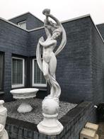 Mooi stenen tuinbeeld "the lady with the scarf", Ophalen of Verzenden, Steen