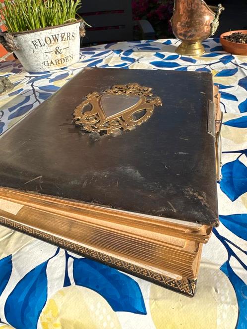 Antiek Victoriaans fotoalbum leer schild 1890 fotoboek, Antiek en Kunst, Antiek | Boeken en Bijbels, Ophalen of Verzenden