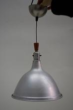 Industriele aluminium lamp, Huis en Inrichting, Lampen | Hanglampen, Ophalen of Verzenden, Gebruikt, Metaal, Minder dan 50 cm