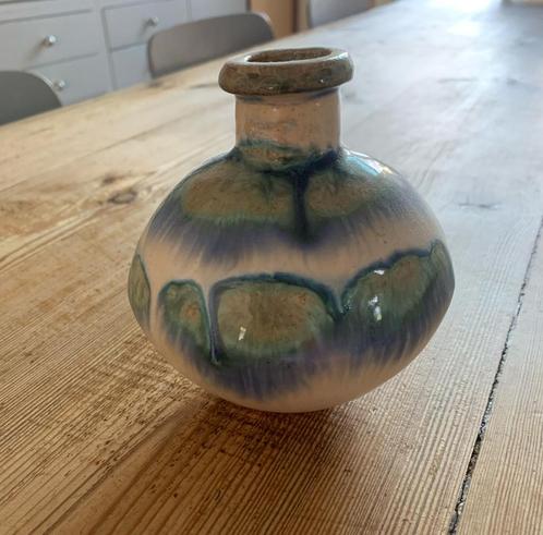 Uniek vintage vaasje – druppelvorm met lavaglazuur, Antiek en Kunst, Antiek | Vazen, Ophalen of Verzenden