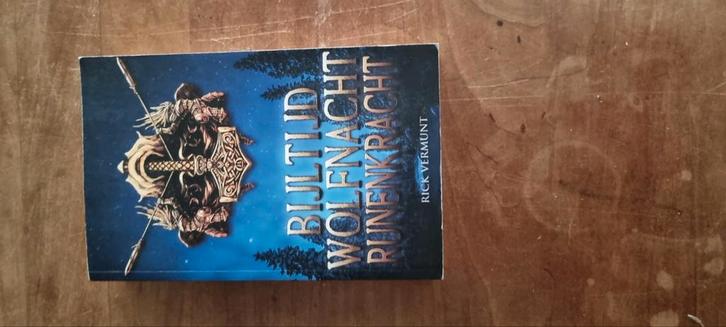 Rick Vermunt - Bijltijd, wolfnacht, runenkracht, Boeken, Fantasy, Zo goed als nieuw, Ophalen of Verzenden