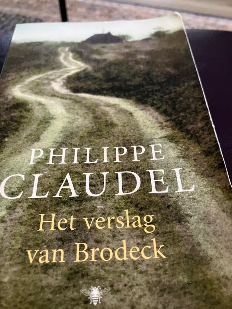 Philippe Claudel - Het verslag van Brodeck, Ophalen of Verzenden, Zo goed als nieuw, Philippe Claudel