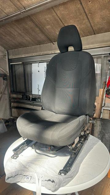 Volvo V40 bestuurdersstoel zwarte stof met airbag beschikbaar voor biedingen