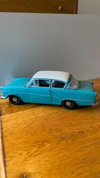 Mooi Model Opel 1/18, Hobby en Vrije tijd, Modelauto's | 1:18, Ophalen of Verzenden, Zo goed als nieuw