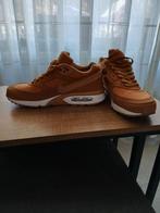 Nike maat 41 valt kleiner 2 x gedragen., Ophalen of Verzenden, Zo goed als nieuw, Zwart
