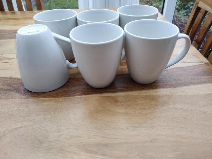 6 x Maxwell & Williams Mok East Meets West 300 m, Huis en Inrichting, Keuken | Servies, Zo goed als nieuw, Kop(pen) en/of Schotel(s)