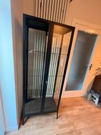 Vitrine kast zwart - IKEA Milsbo, Huis en Inrichting, Kasten | Vitrinekasten, Ophalen, Met deur(en), 50 tot 100 cm, Zo goed als nieuw