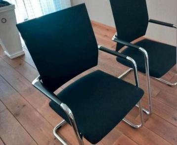 Zwarte Girsberger designstoel vergaderstoel sledestoel Ehv beschikbaar voor biedingen