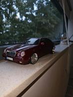 Mercedes Benz E - CLASS Custum Sun Star 1:18, Ophalen of Verzenden, Zo goed als nieuw, Auto, Sun Star