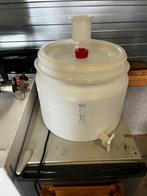 Kunststof gistvat 32 liter met waterslot, Hobby en Vrije tijd, Overige Hobby en Vrije tijd, Ophalen, Gebruikt