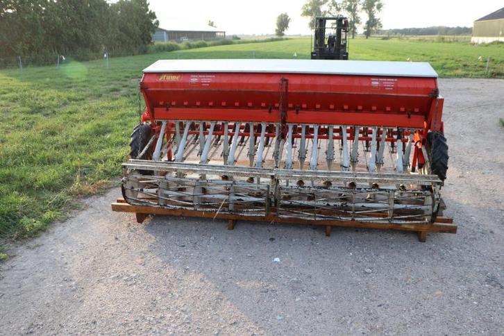 GRASZAAIMACHINE,PLOEG,MESTVERSPREIDER,HEFTRUCK, Zakelijke goederen, Agrarisch | Werktuigen, Akkerbouw, Veehouderij, Weidebouw