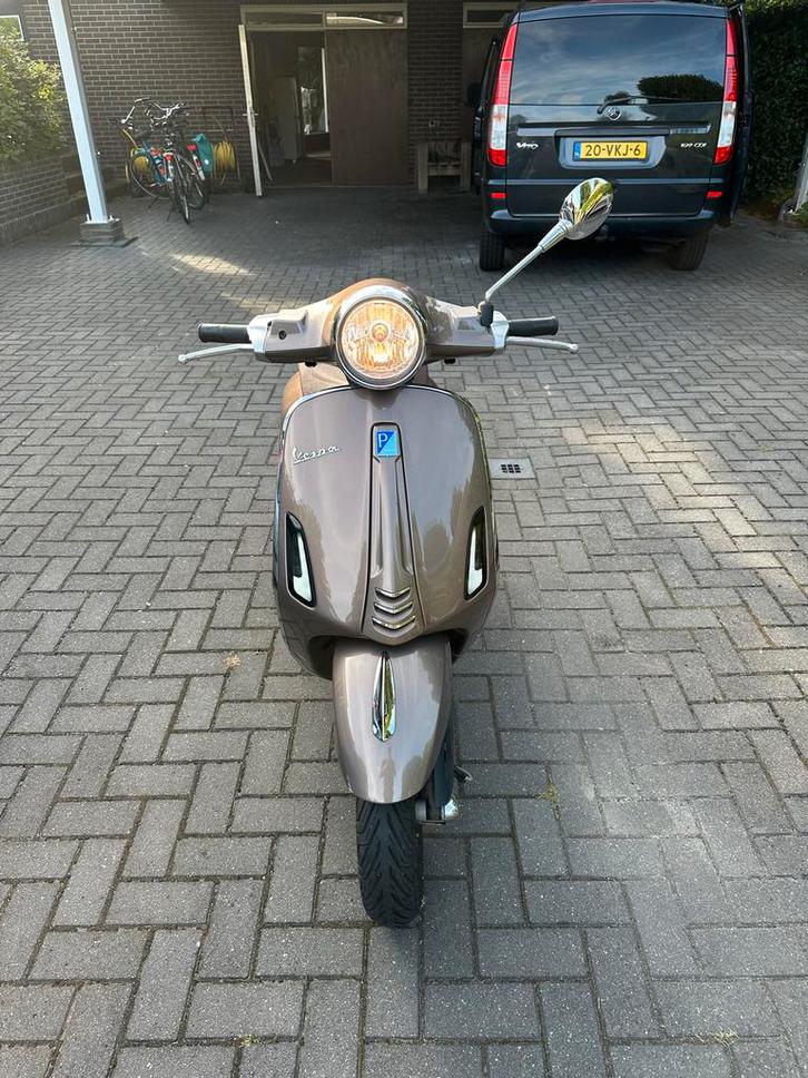 Vespa Primavera 4t 2014, Fietsen en Brommers, Brommers | Vespa, Zo goed als nieuw, Overige modellen, Maximaal 25 km/u, Ophalen