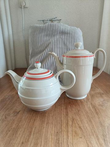 Vintage Theepotten Set beschikbaar voor biedingen