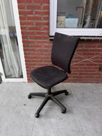 Gratis zwarte kinderbureaustoel - schoonmaken nodig, Ophalen, Gebruikt, Zwart, Bureaustoel