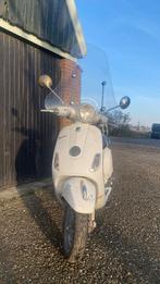 Vespa scooter wit, Ophalen, Gebruikt, Maximaal 45 km/u, Benzine