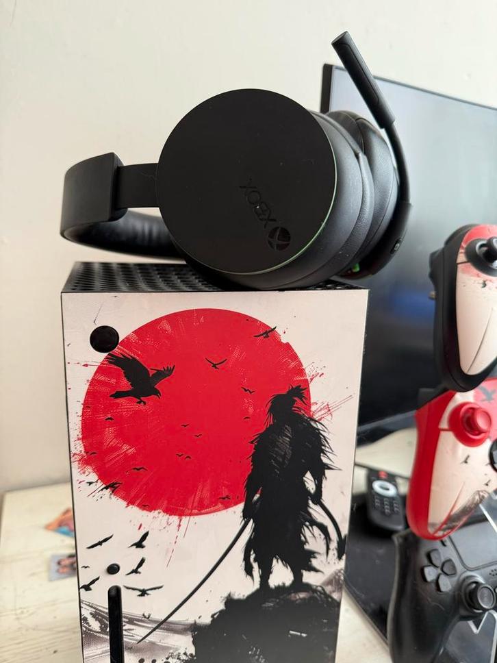 Xbox Series X + 2 Controllers - Zeer Goed!, Spelcomputers en Games, Spelcomputers | Xbox Series X en S, Zo goed als nieuw, Xbox Series X