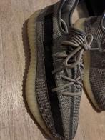 Yeezy boost 350 v2, Kleding | Heren, Schoenen, Ophalen of Verzenden, Zo goed als nieuw, Zwart