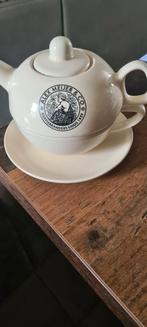 Alex Meijer & Co Theepot met Kop en Schotel, Huis en Inrichting, Ophalen of Verzenden, Zo goed als nieuw, Overige stijlen, Kop(pen) en/of Schotel(s)