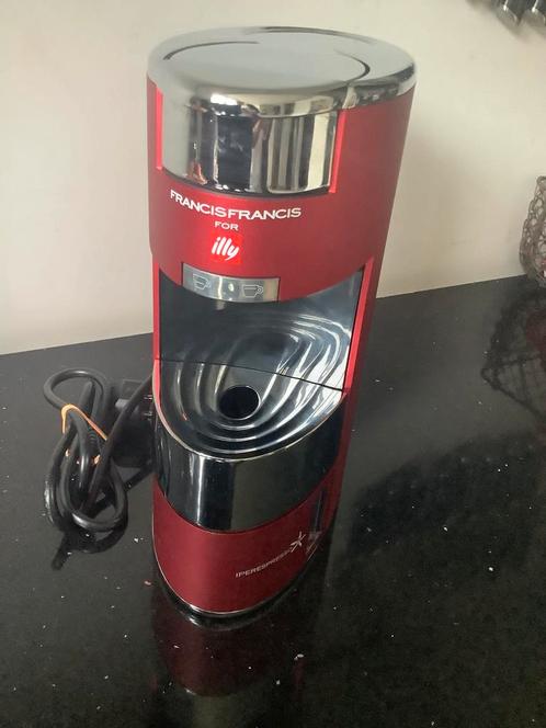 Illy X9 IPSO Home rood machine Francis Francis, Witgoed en Apparatuur, Koffiezetapparaten, Zo goed als nieuw, Koffiepads en cups
