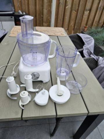 Zgan Kenwood Multipro Classic Food Processor FP734 keukenmac beschikbaar voor biedingen