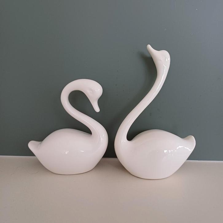 Setje 2 vintage witte zwanen, Verzamelen, Beelden en Beeldjes, Zo goed als nieuw, Dier, Ophalen of Verzenden