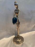 Sculptuur van vrouw met Blauwe Steen, Antiek en Kunst, Kunst | Beelden en Houtsnijwerken, Ophalen of Verzenden