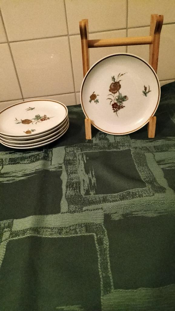 6 Nooit gebruikte Mona gebaksbordjes, Huis en Inrichting, Keuken | Servies, Nieuw, Bord(en), Overige stijlen, Porselein, Ophalen of Verzenden