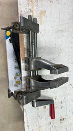 Mooie bankschroef van het merk Zyliss zie foto’s, Doe-het-zelf en Verbouw, Gereedschap | Handgereedschap, Ophalen of Verzenden