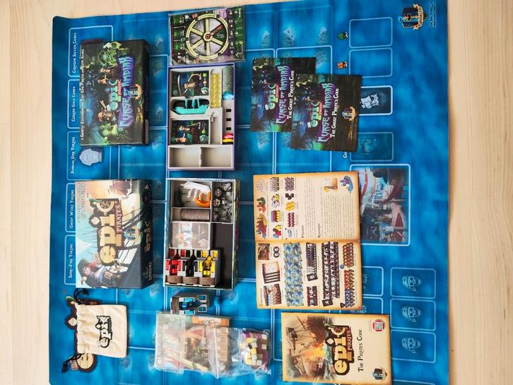 Tiny Epic Pirates + Expansion + Inserts + Playmat, Hobby en Vrije tijd, Gezelschapsspellen | Bordspellen, Nieuw, Drie of vier spelers