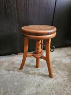 Byzonder houten krukje, Ophalen of Verzenden, 25 tot 50 cm, Minder dan 50 cm