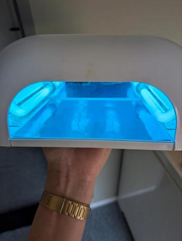 UV Lamp voor Gellak - Werkt Perfect! beschikbaar voor biedingen