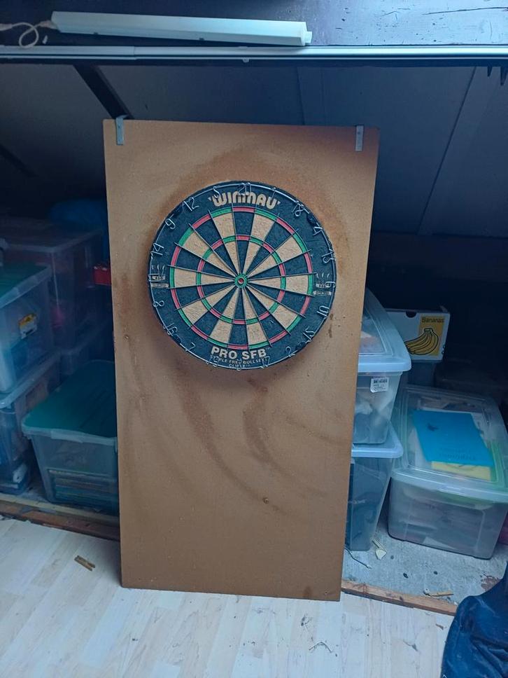 Dartbord Winmau Pro SFB, Sport en Fitness, Darts, Gebruikt, Dartbord, Ophalen