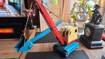 Graafmachine. Russisch  beschikbaar voor biedingen