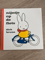 Nijntje op de fiets - Dick Bruna, Ophalen of Verzenden, Gelezen, Fictie algemeen