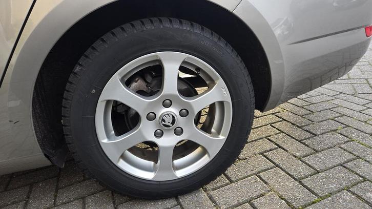 Winterbanden op lichtmetalen velg, Auto-onderdelen, Banden en Velgen, Banden en Velgen, Winterbanden, 16 inch, 205 mm, Ophalen