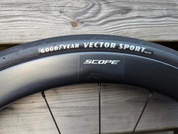 Scope R4 Disc wielset – Inclusief banden - Topstaat beschikbaar voor biedingen